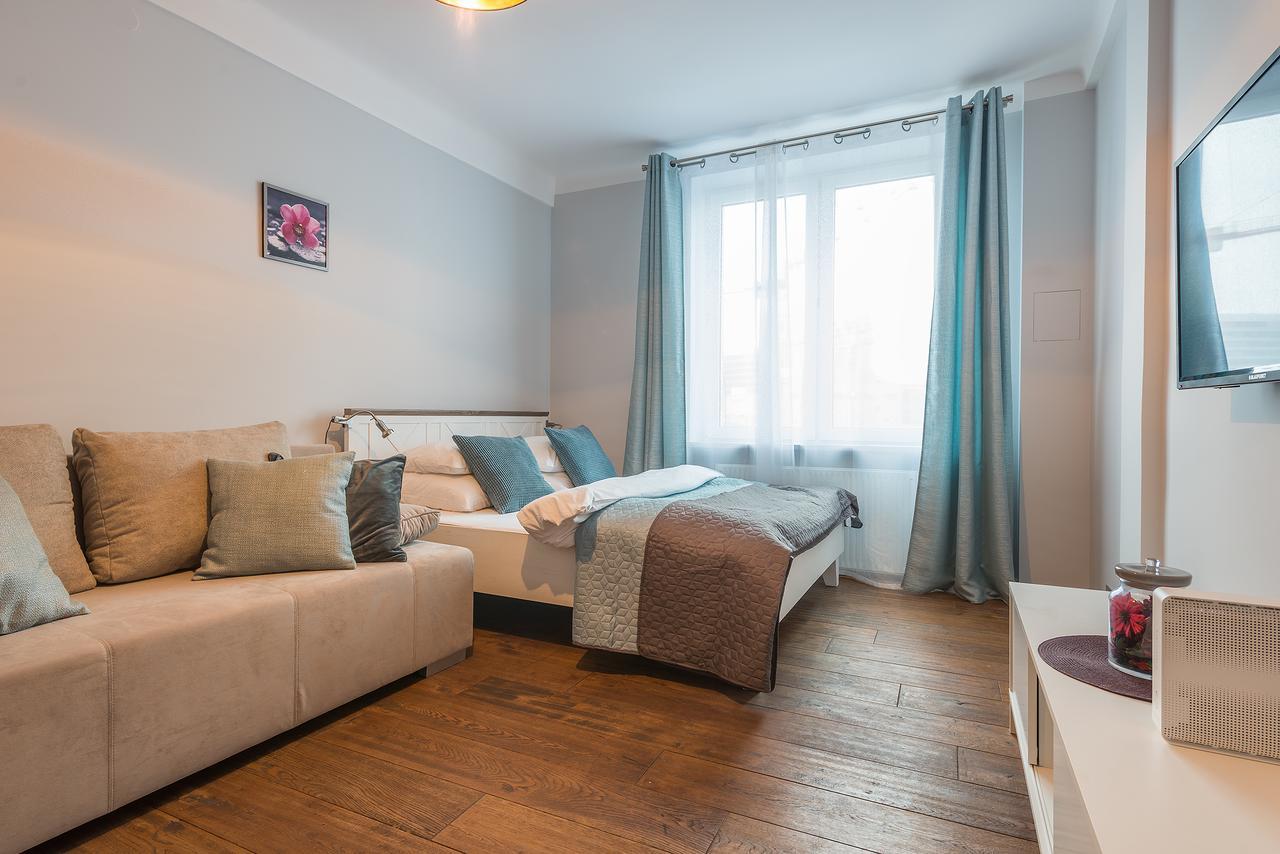 Chmielna 73 P&O Serviced Apartments Varsovia Exterior foto
